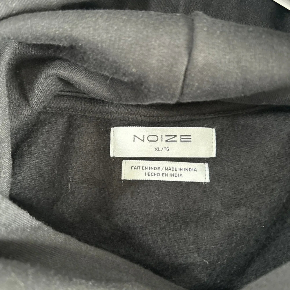 Noize Black Sleeveless Hoodie - Picture 5 of 10